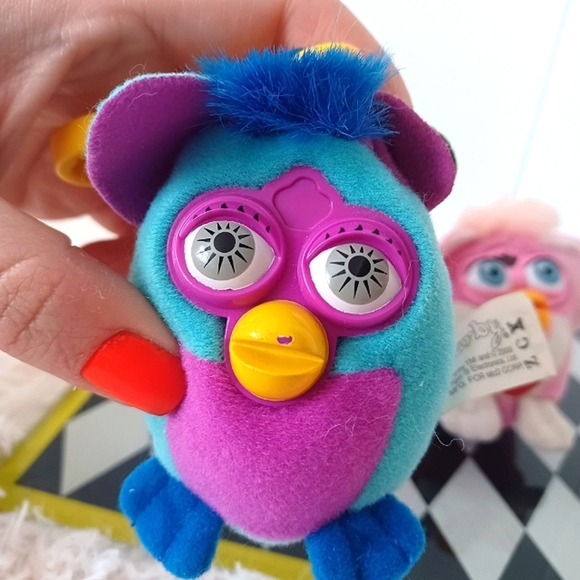 Vintage Furby Keychains - McDonald's - Picture 5 of 7